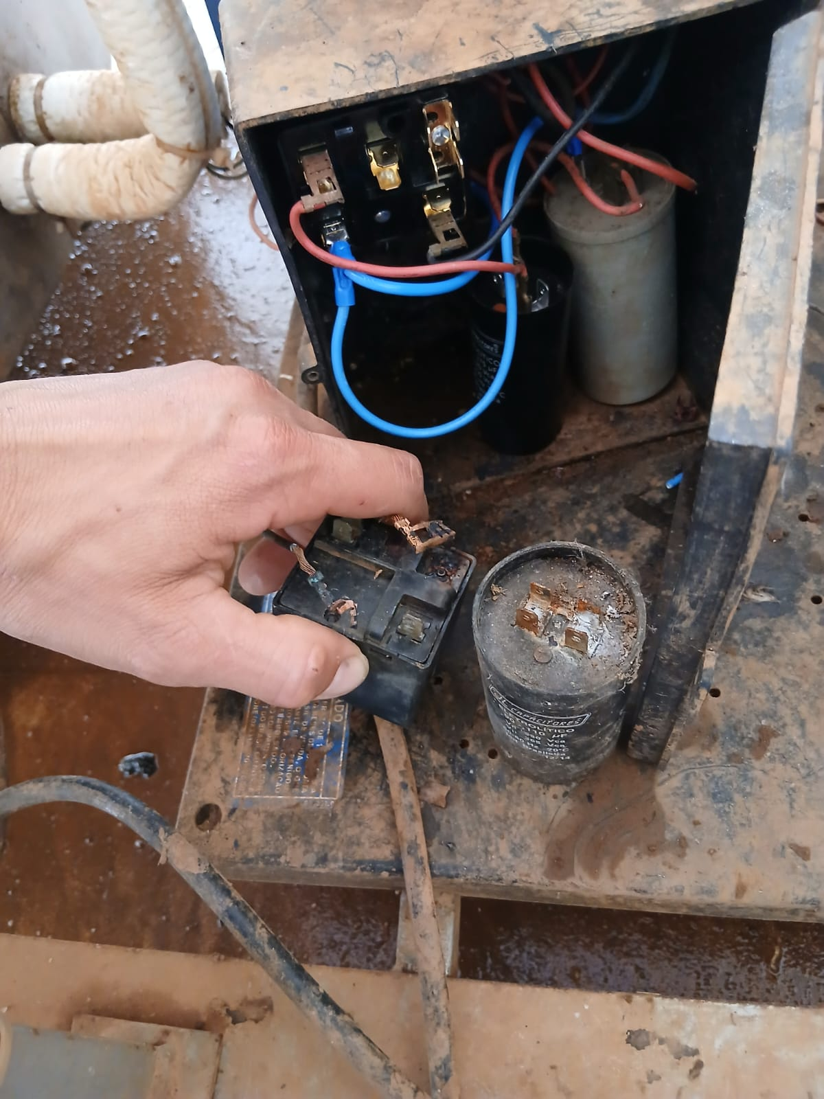 Troca de relé e capacitor